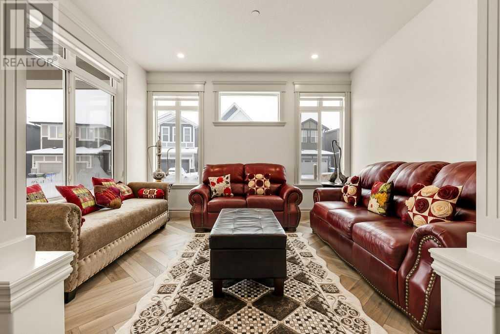 Property at 58 Lucas Cove NW image 3