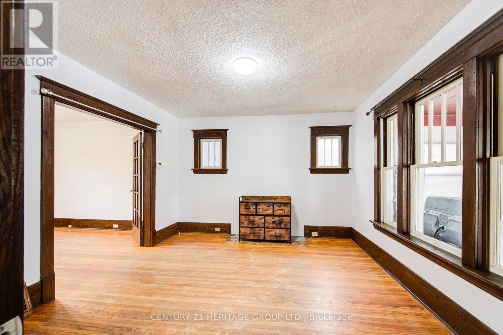 361 Ashland Avenue, London East (East M), Ontario  N5W 4E9 - Photo 25 - X12152260