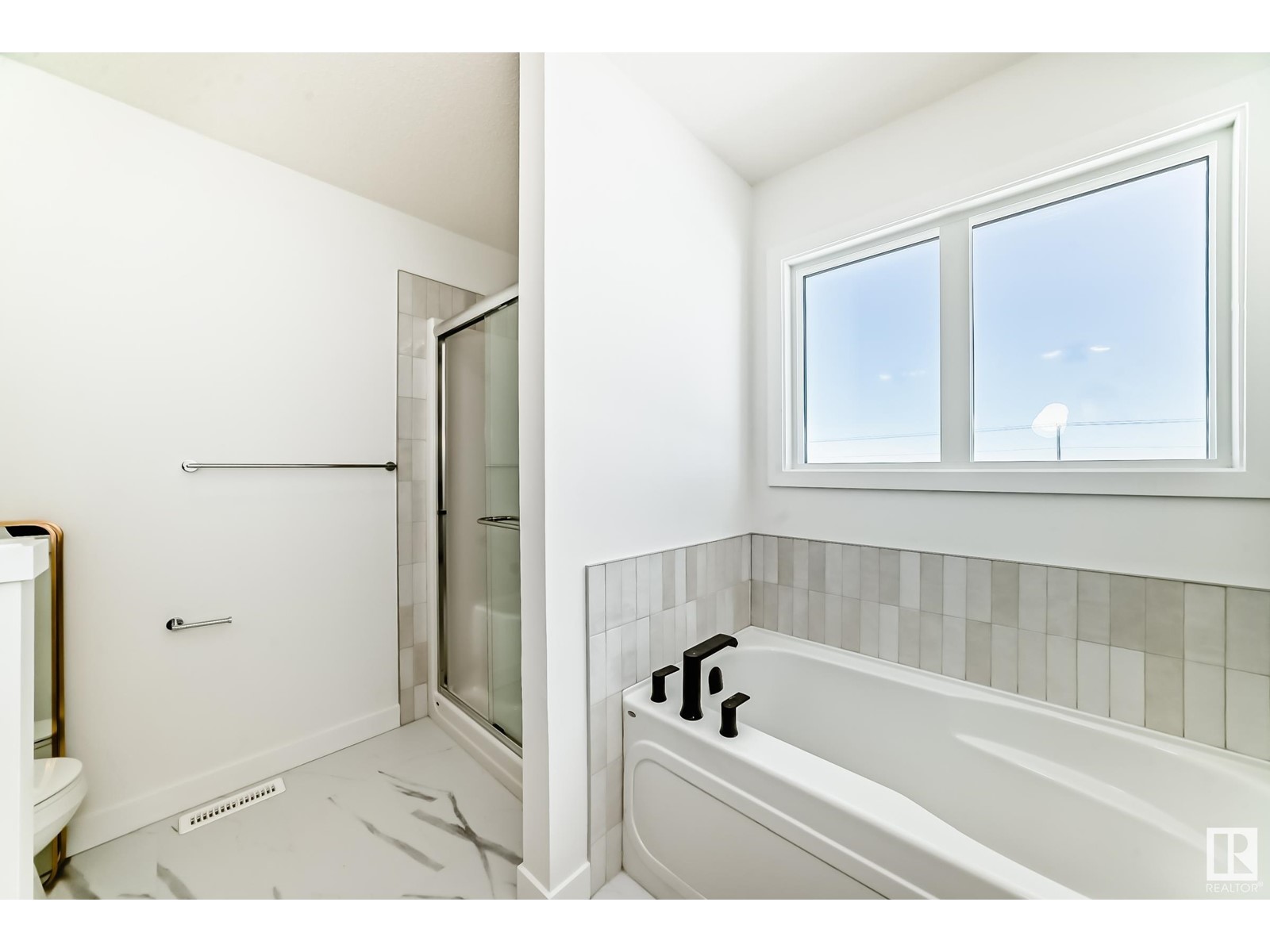8207 Kiriak Lo Sw, Edmonton, Alberta  T6W 5S2 - Photo 23 - E4424327