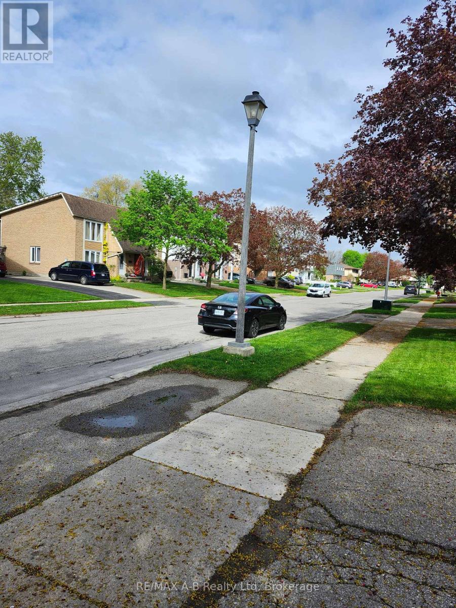 234 Patricia Road, Stratford, Ontario N5A 7B4 - Photo 40 - X12136142