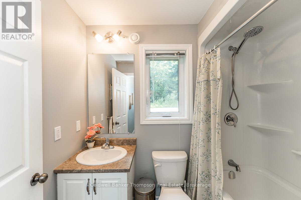1381 Old 117, Lake Of Bays, Ontario  P0B 1A0 - Photo 22 - X12150856