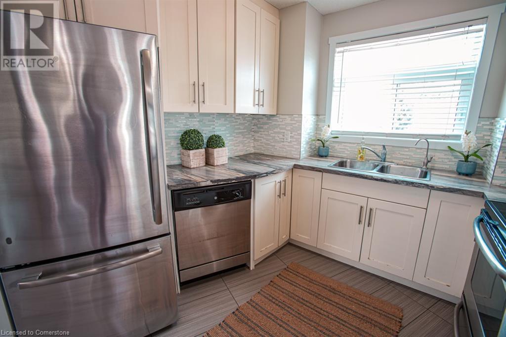 489 East Avenue Unit# B, Kitchener, Ontario  N2H 0A8 - Photo 16 - 40729596