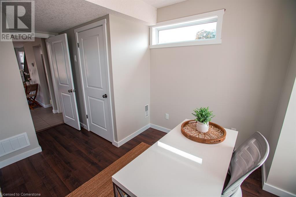 489 East Avenue Unit# B, Kitchener, Ontario  N2H 0A8 - Photo 21 - 40729596