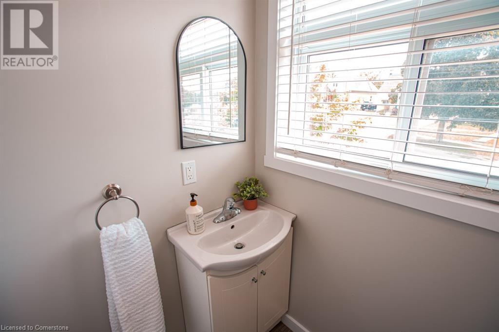 489 East Avenue Unit# B, Kitchener, Ontario  N2H 0A8 - Photo 23 - 40729596