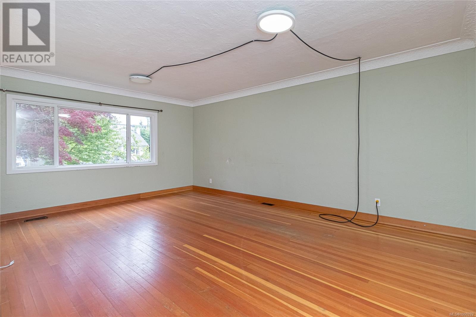 Property at 171 Price Pl image 3