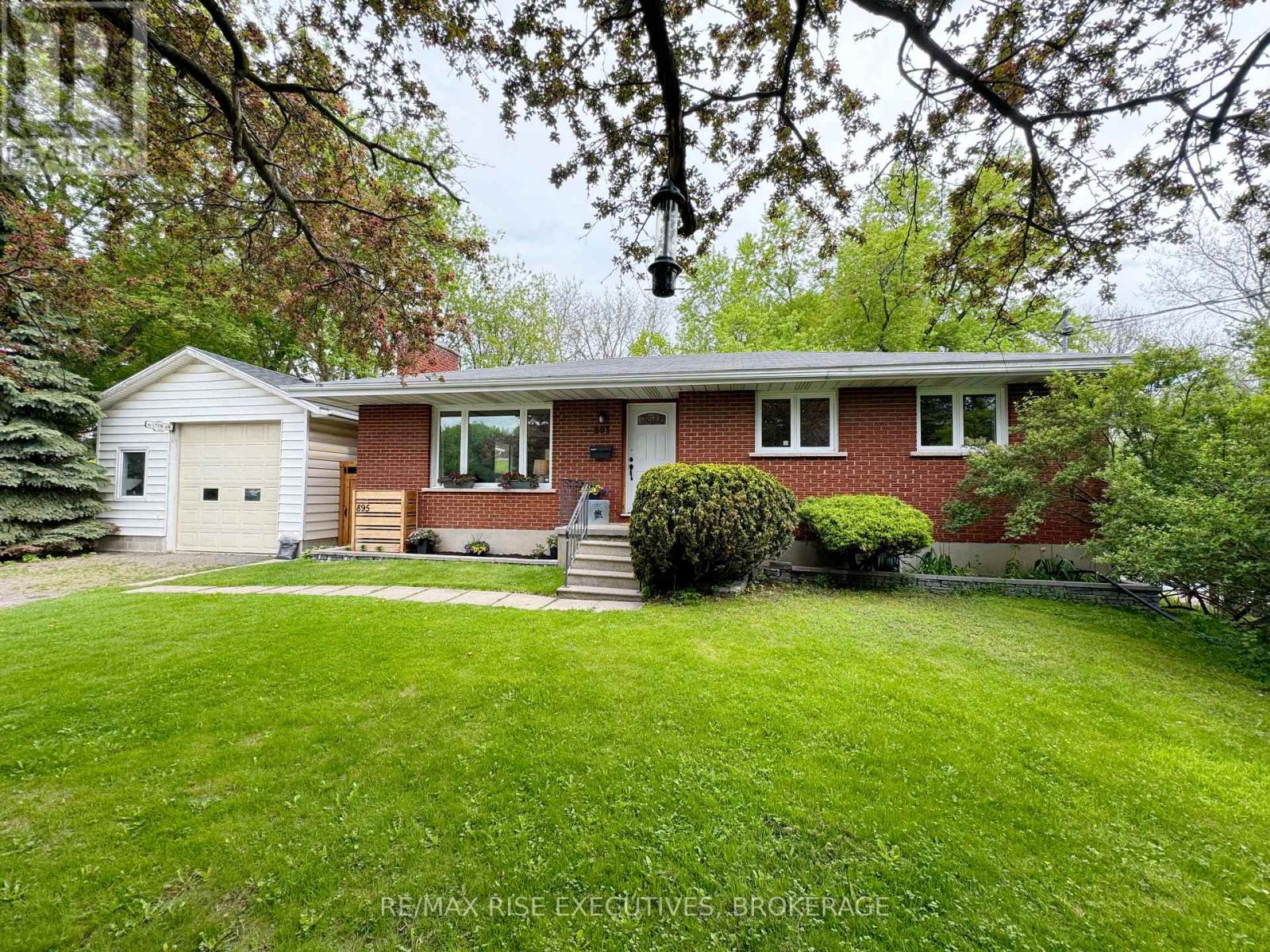 895 PURDY'S COURT, kingston (west of sir john a. blvd), Ontario