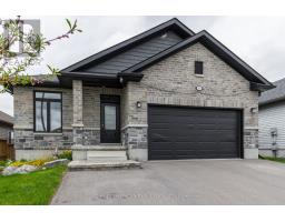 64 REDWOOD DRIVE, Belleville, Ontario