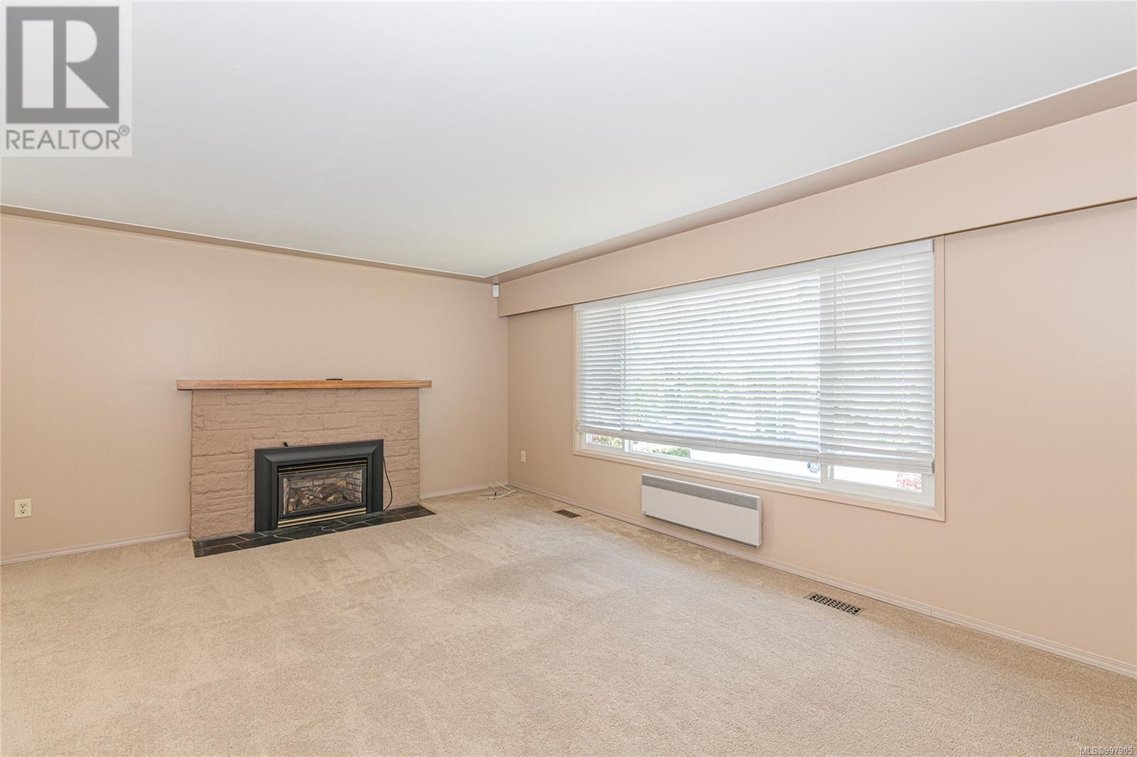 Property at 3715 BLENKINSOP Rd image 2