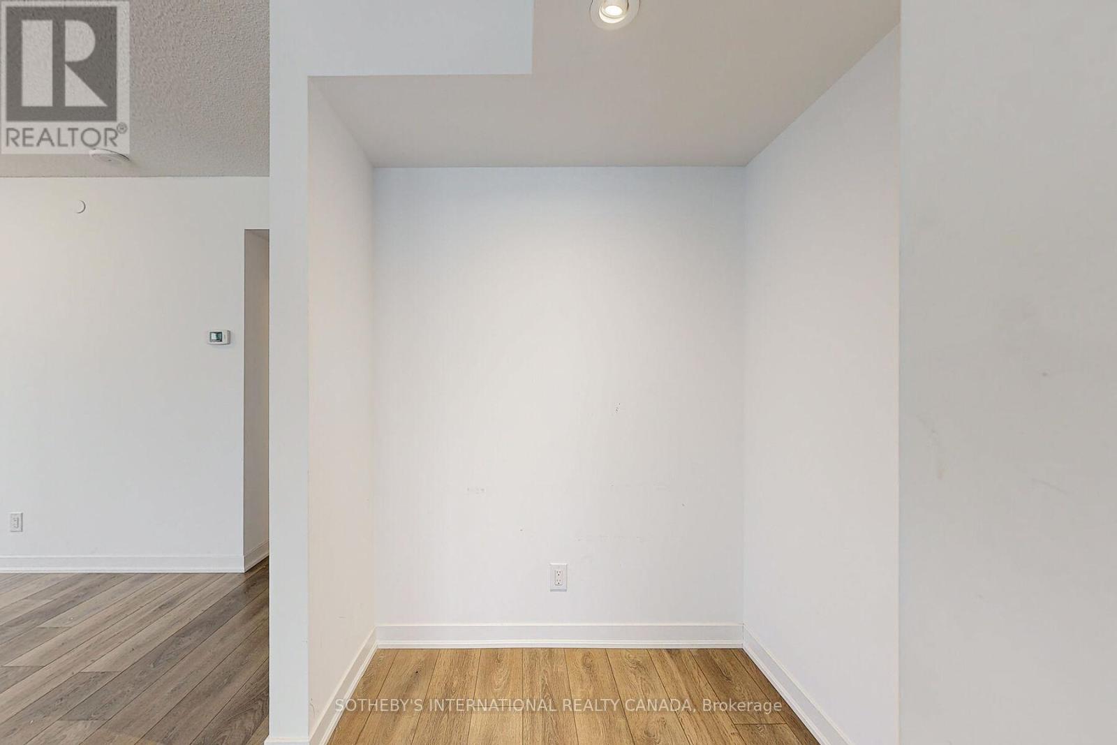 5110 - 100 Harbour Street, Toronto (Waterfront Communities), Ontario  M5J 0B5 - Photo 21 - C12137964