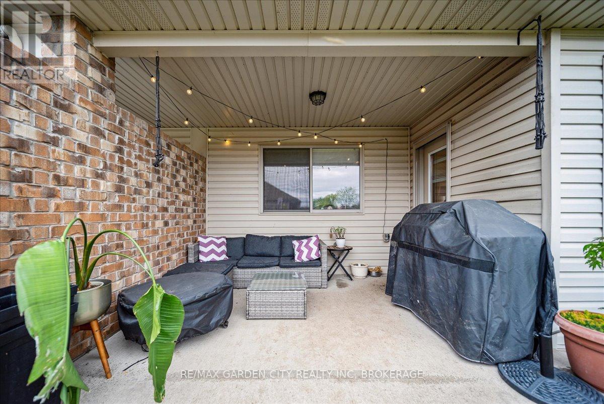 3945 Village Creek Drive, Fort Erie, Ontario  L0S 1S0 - Photo 37 - X12153976