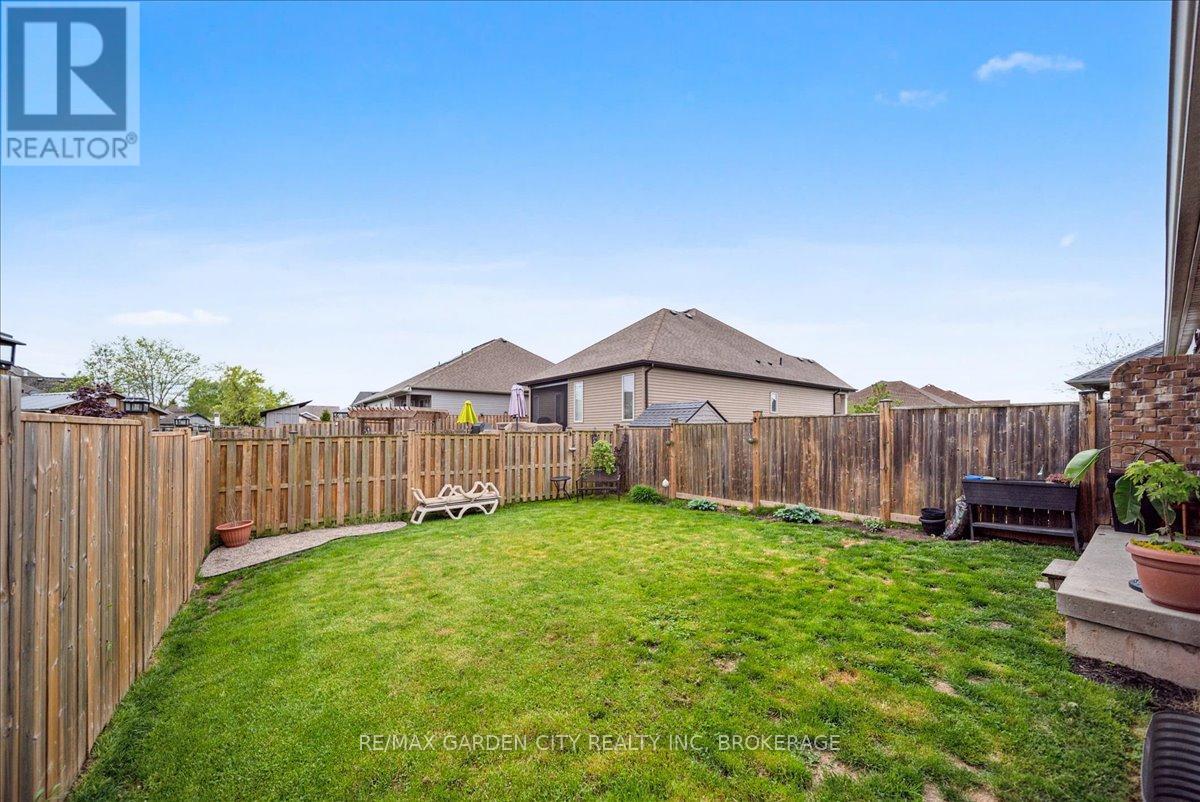 3945 Village Creek Drive, Fort Erie, Ontario  L0S 1S0 - Photo 40 - X12153976
