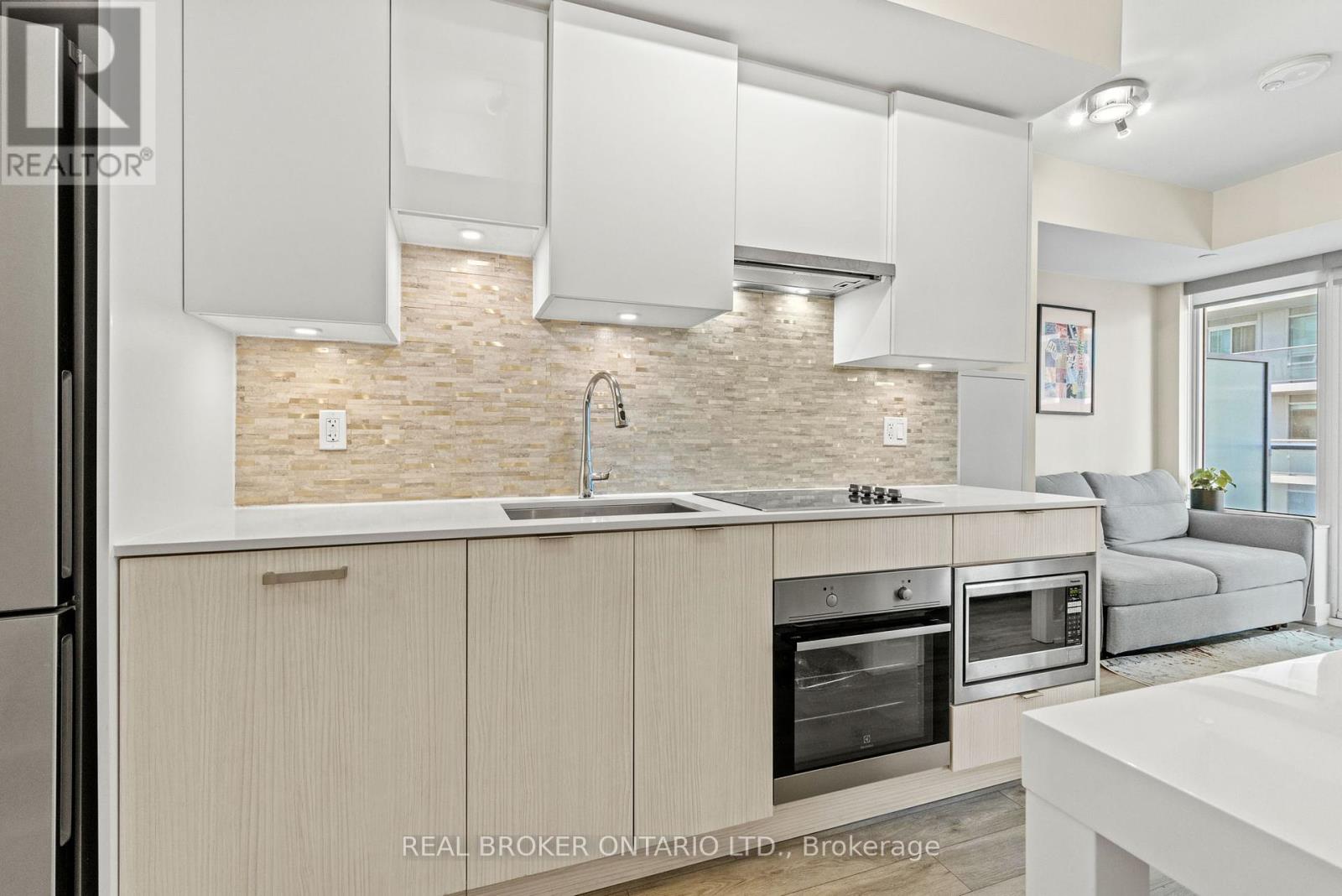 2108 - 99 Broadway Avenue, Toronto, Ontario  M4P 0E3 - Photo 5 - C12153896