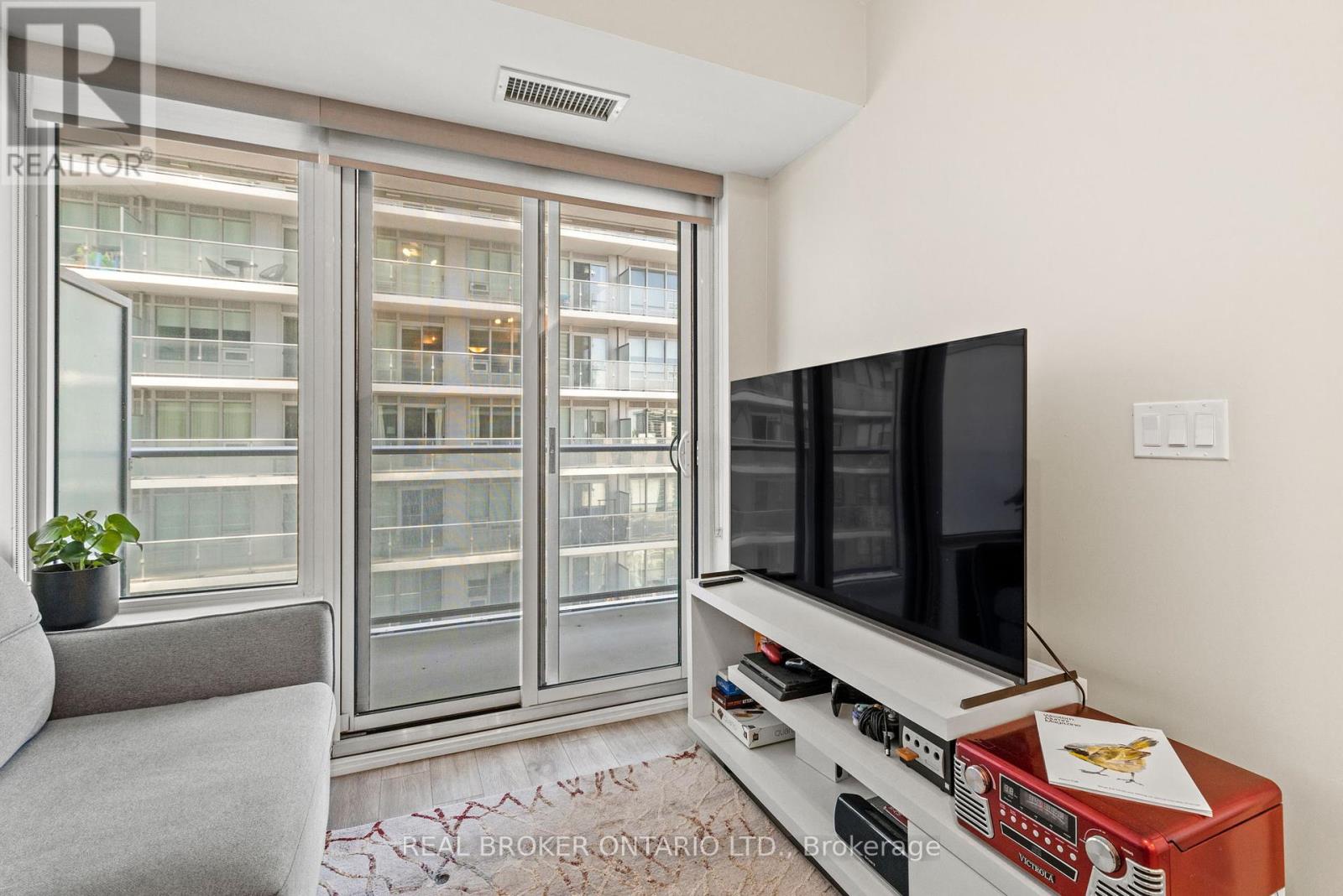 2108 - 99 Broadway Avenue, Toronto, Ontario  M4P 0E3 - Photo 9 - C12153896