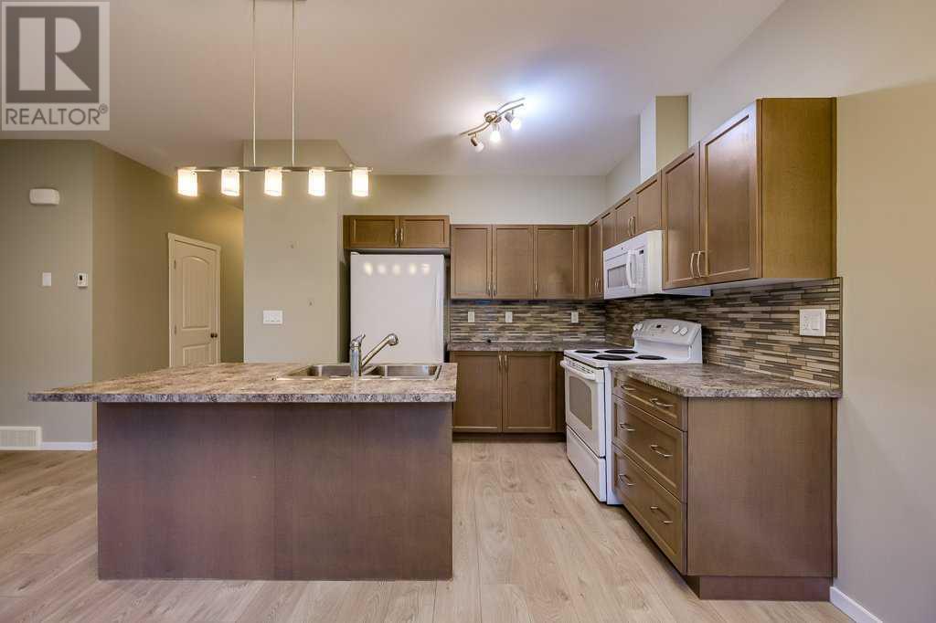 1008 Minto Street, Penhold, Alberta  T0M 1R0 - Photo 5 - A2221516