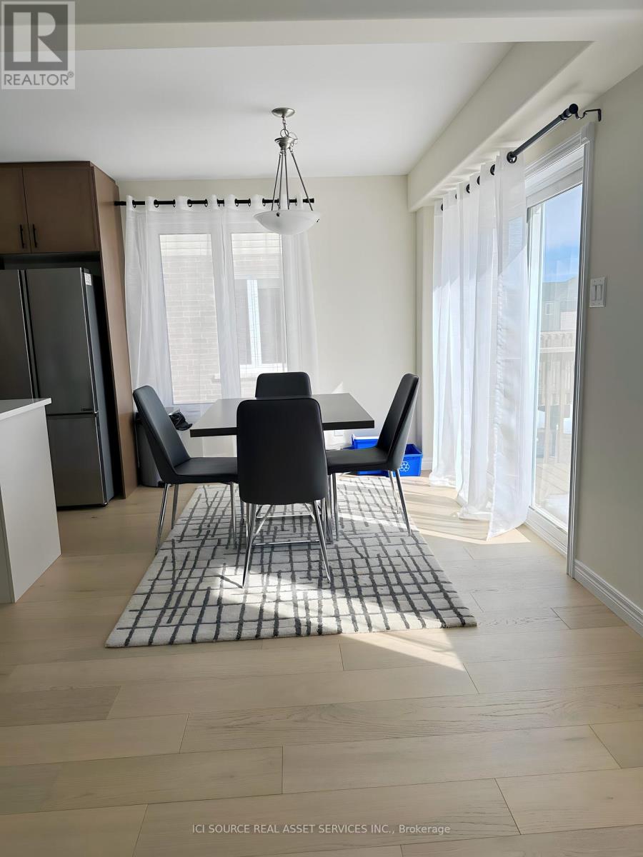 905 Bamford Terrace, Peterborough North, Ontario  K9K 0H3 - Photo 4 - X12022406