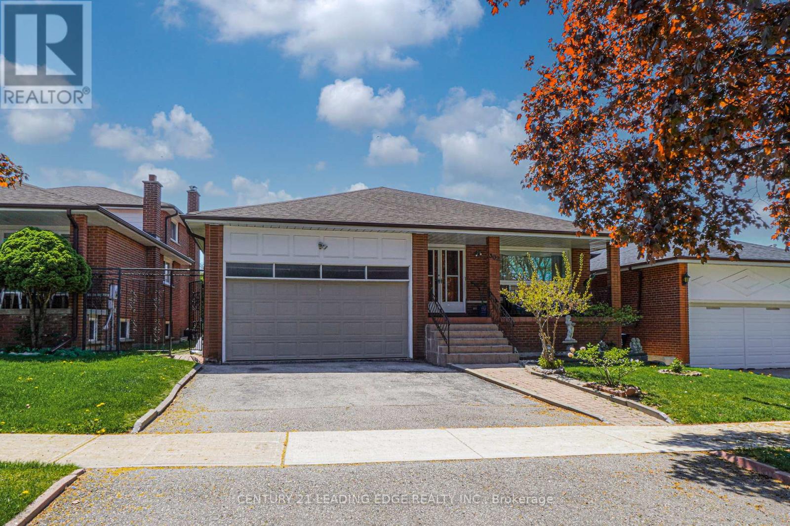 302 HUNTSMILL BOULEVARD, Toronto, Ontario