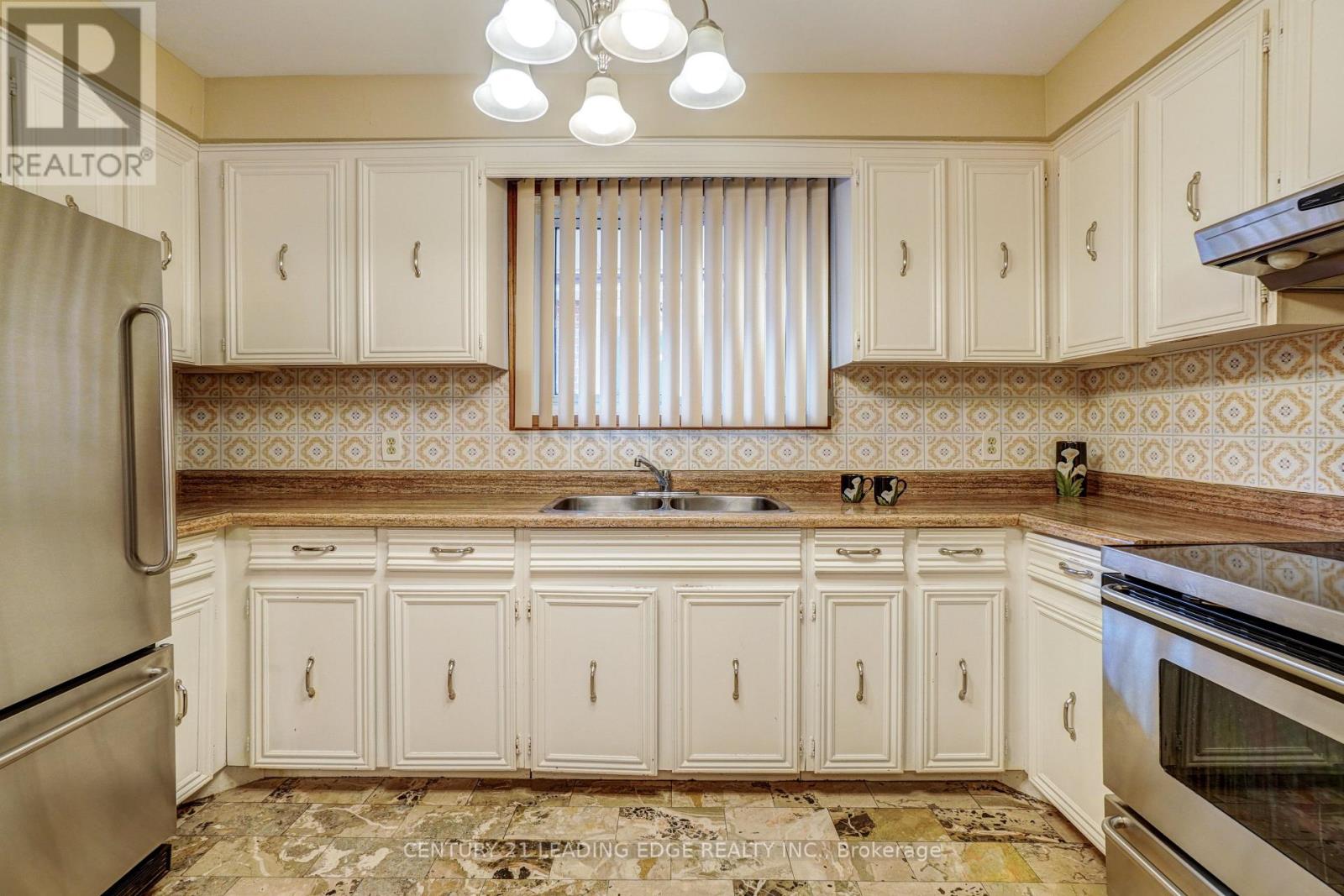 302 Huntsmill Boulevard, Toronto, Ontario  M1W 3C8 - Photo 17 - E12153920