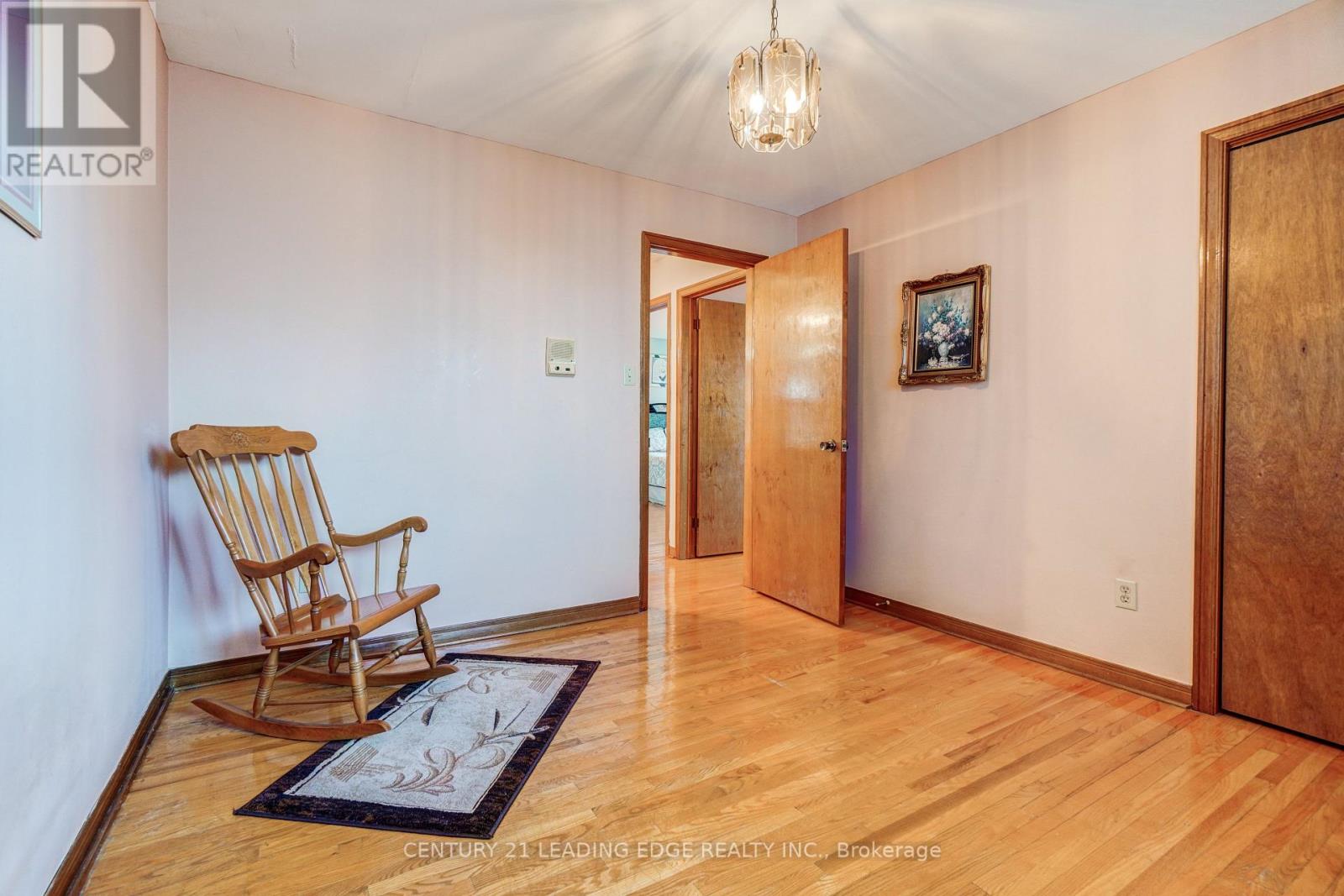 302 Huntsmill Boulevard, Toronto, Ontario  M1W 3C8 - Photo 23 - E12153920