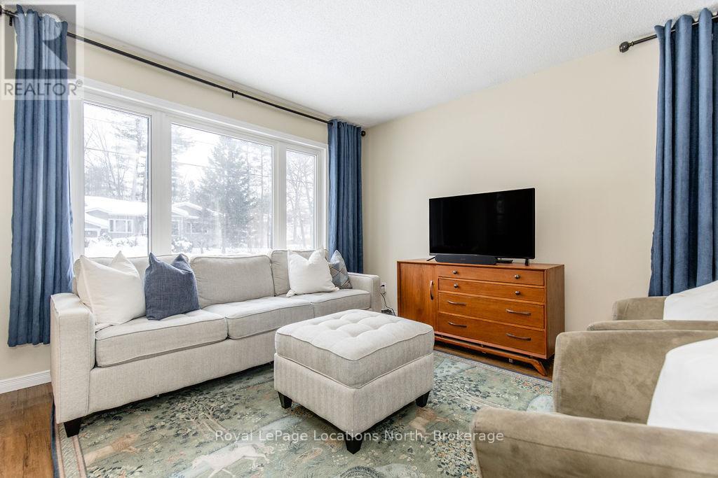 Property at 350 ZOO PARK ROAD image 2