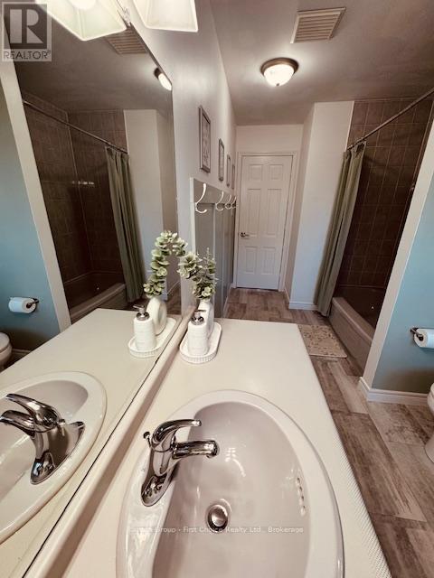 16 Burwell Road, Stratford, Ontario  N5A 7R2 - Photo 23 - X12154002