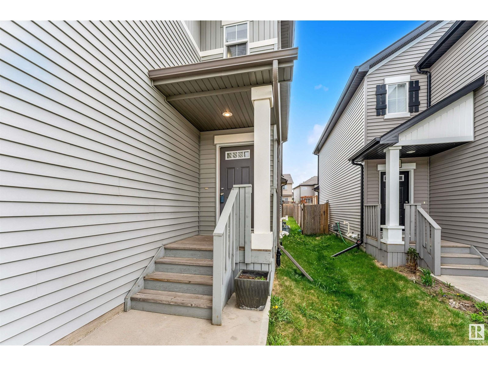 Property at 5309 14 AV SW SW image 4