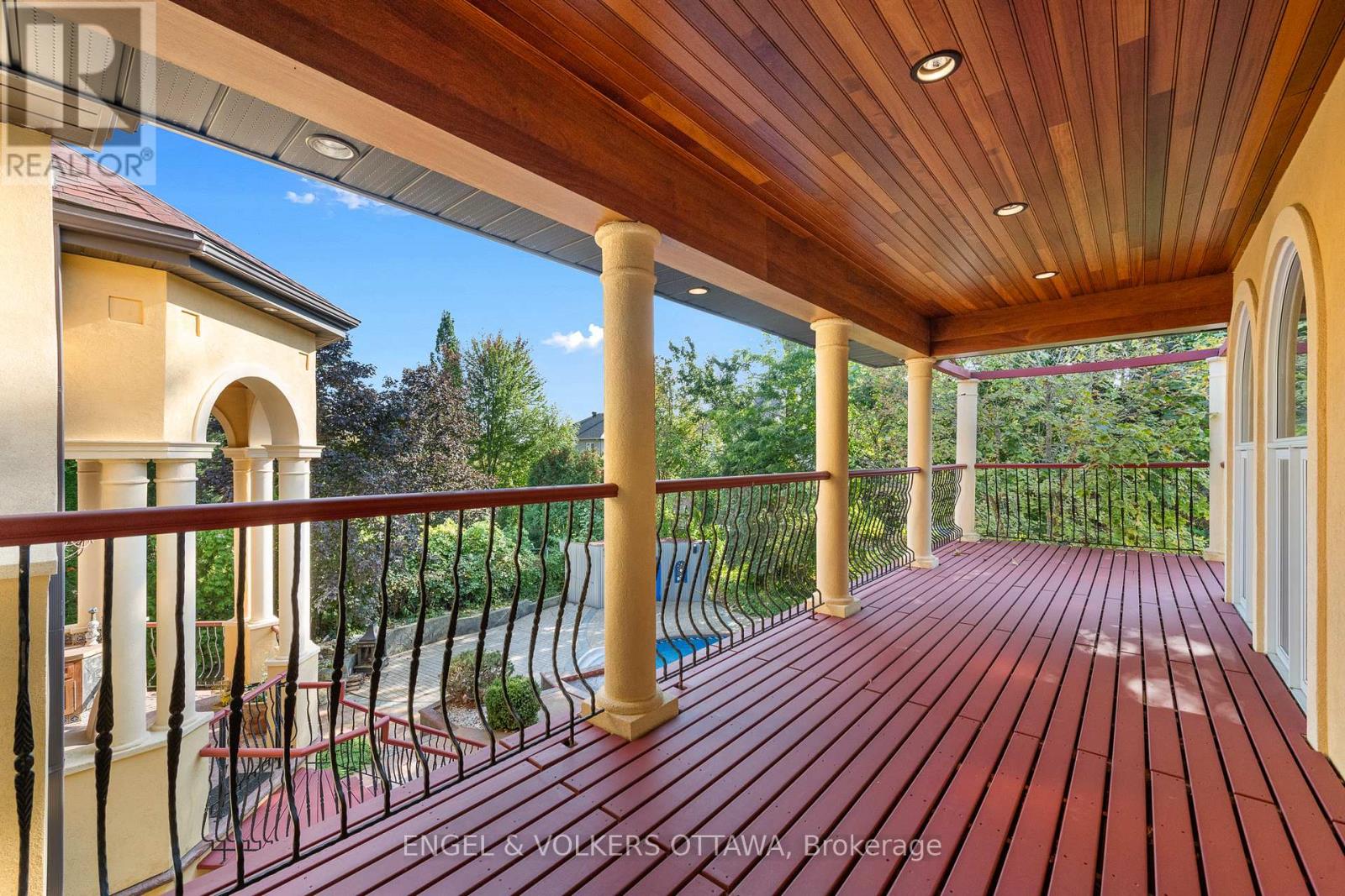 6 Cypress Gardens, Ottawa, Ontario  K2S 1W5 - Photo 27 - X12154064