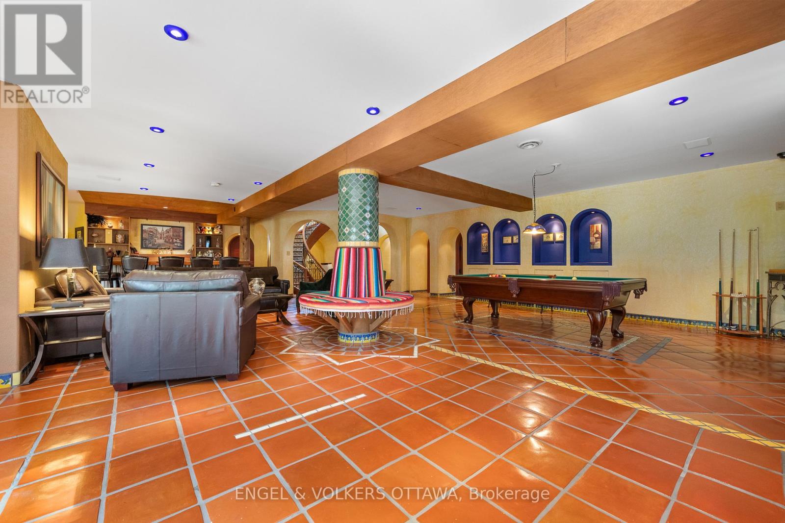 6 Cypress Gardens, Ottawa, Ontario  K2S 1W5 - Photo 35 - X12154064