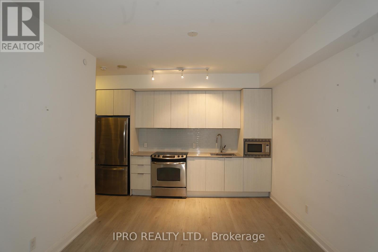 409 - 110 Marine Parade Drive, Toronto, Ontario  M8V 0A3 - Photo 7 - W12153904