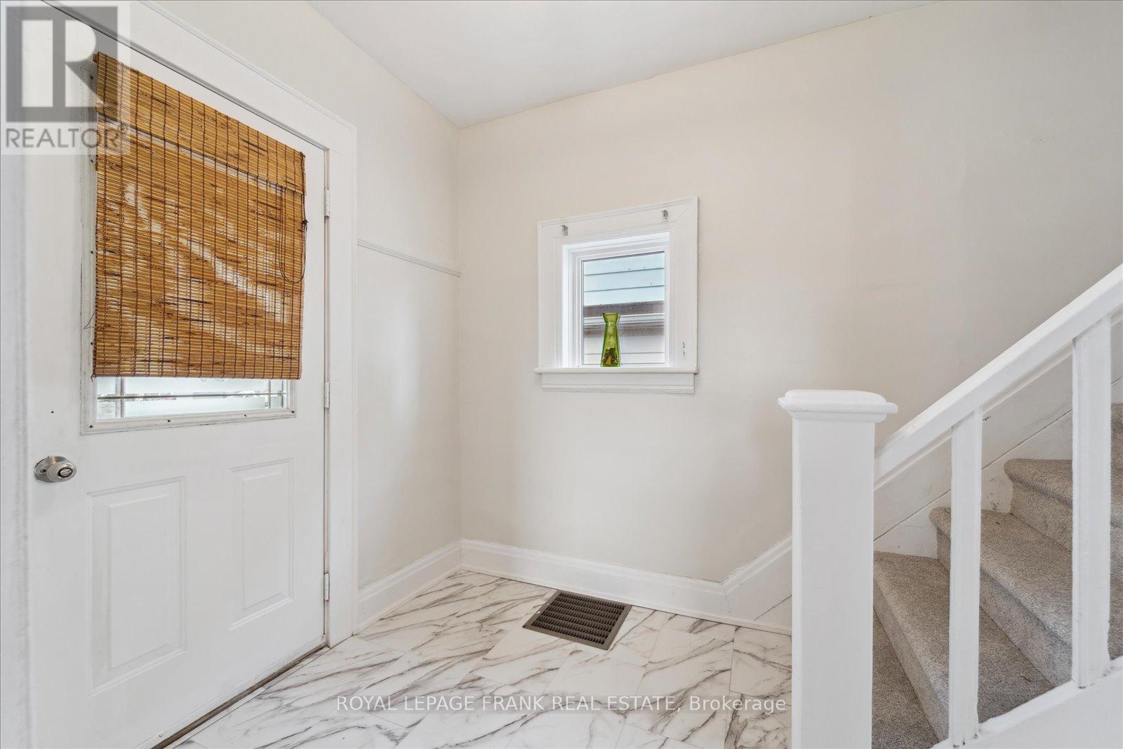 352 Pine Avenue, Oshawa, Ontario  L1J 2H4 - Photo 5 - E12103814