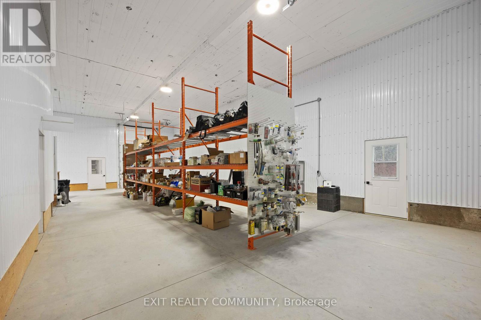 329 Parkhill Drive, North Middlesex, Ontario  N0M 2N0 - Photo 10 - X11985620