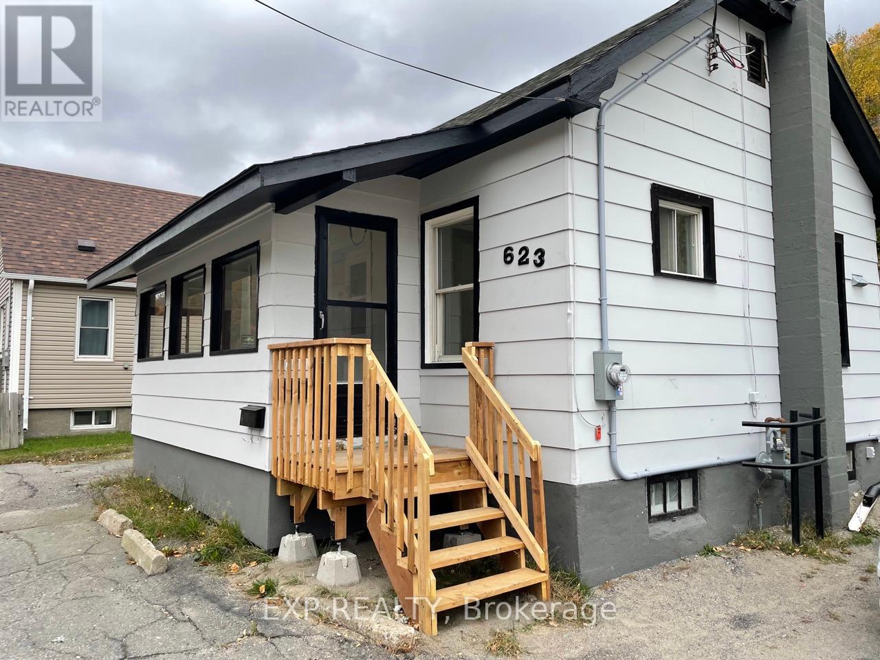 Property at 623 KINGSWAY image 1