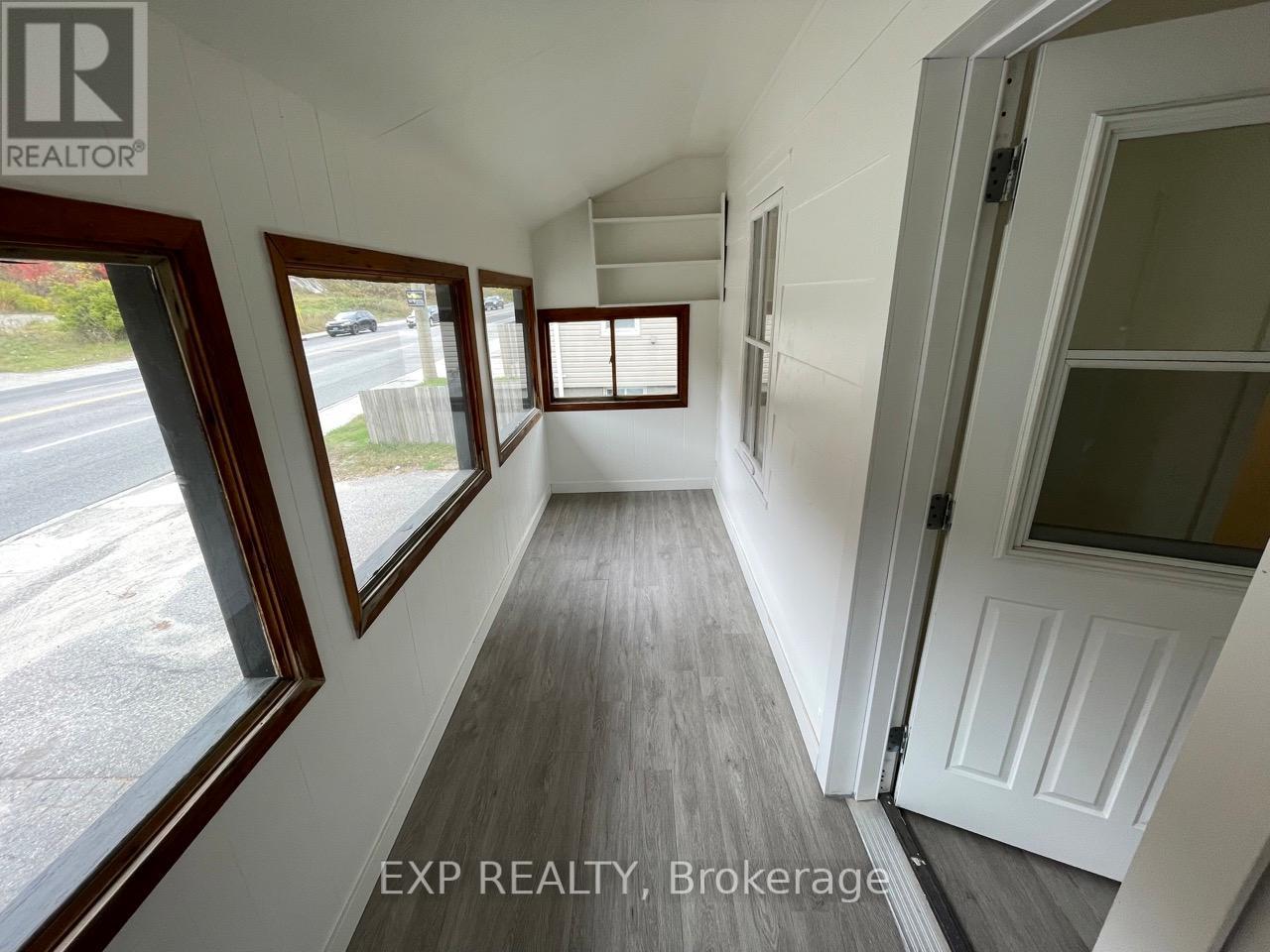 623 Kingsway, Greater Sudbury (Sudbury), Ontario  P3B 2E4 - Photo 3 - X12153824
