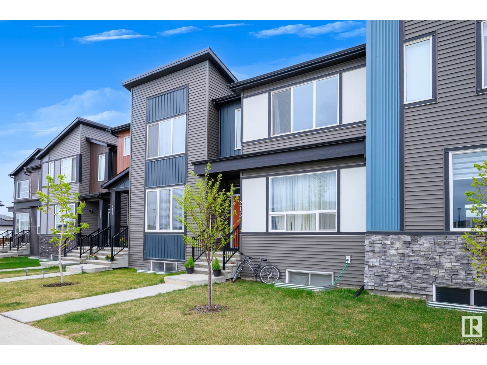 Property at 213 RANKIN DR image 3