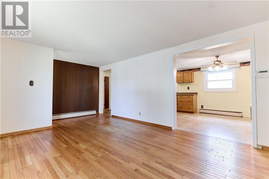 Property at 64 Garland Crescent image 5