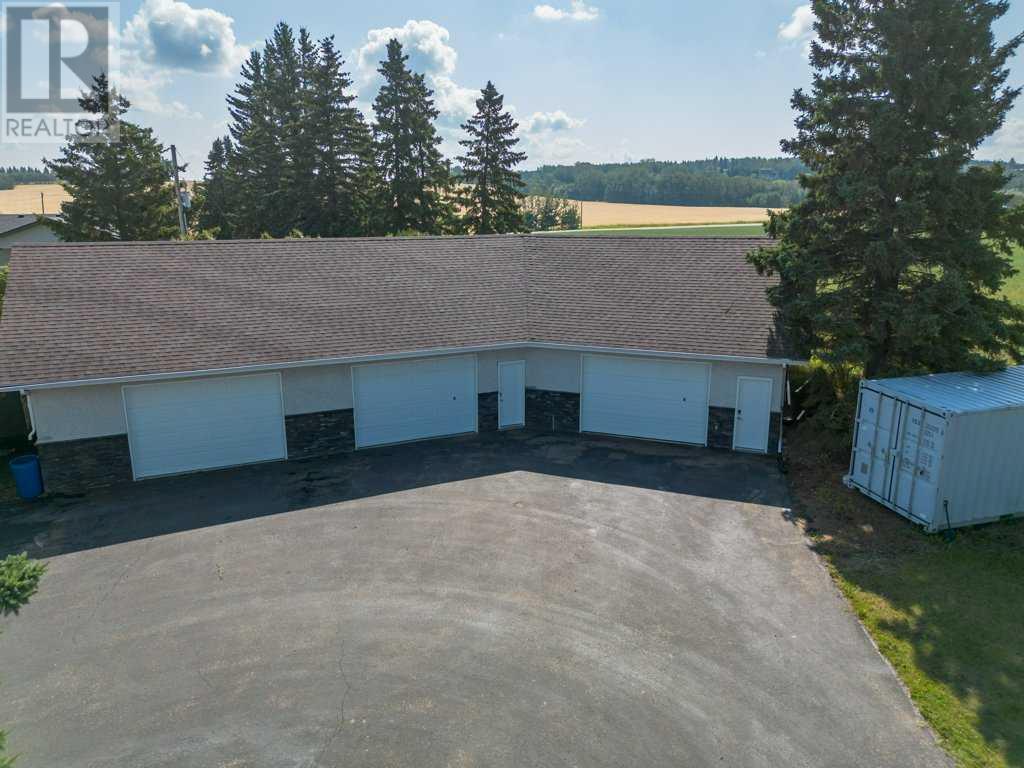 Property at 27007 Township Road 384 image 2
