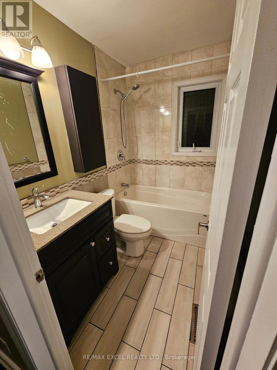 Main - 19 Dennett Drive, Toronto, Ontario  M1S 2E6 - Photo 7 - E12151155