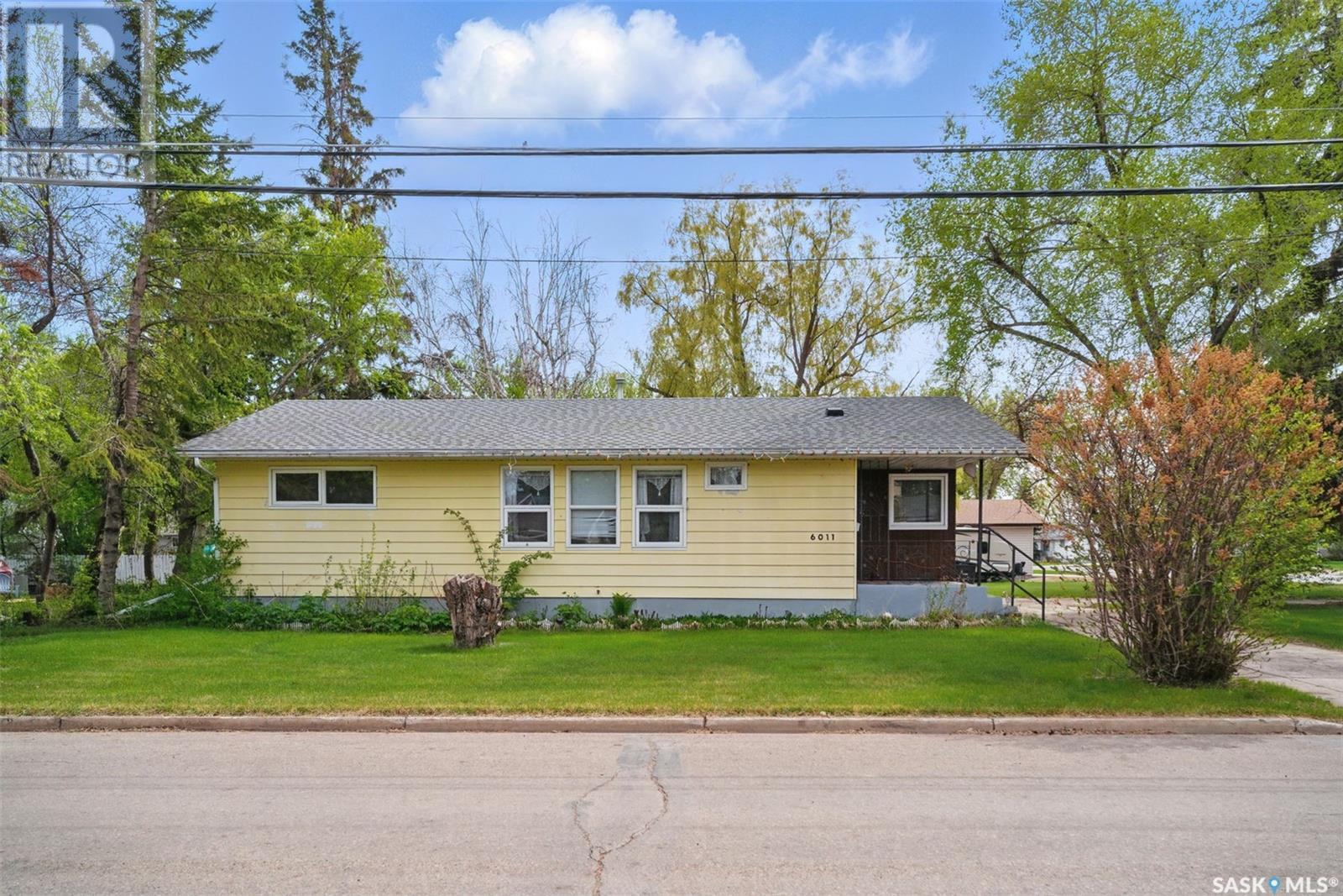 6011 5th STREET W, Rosthern, Saskatchewan