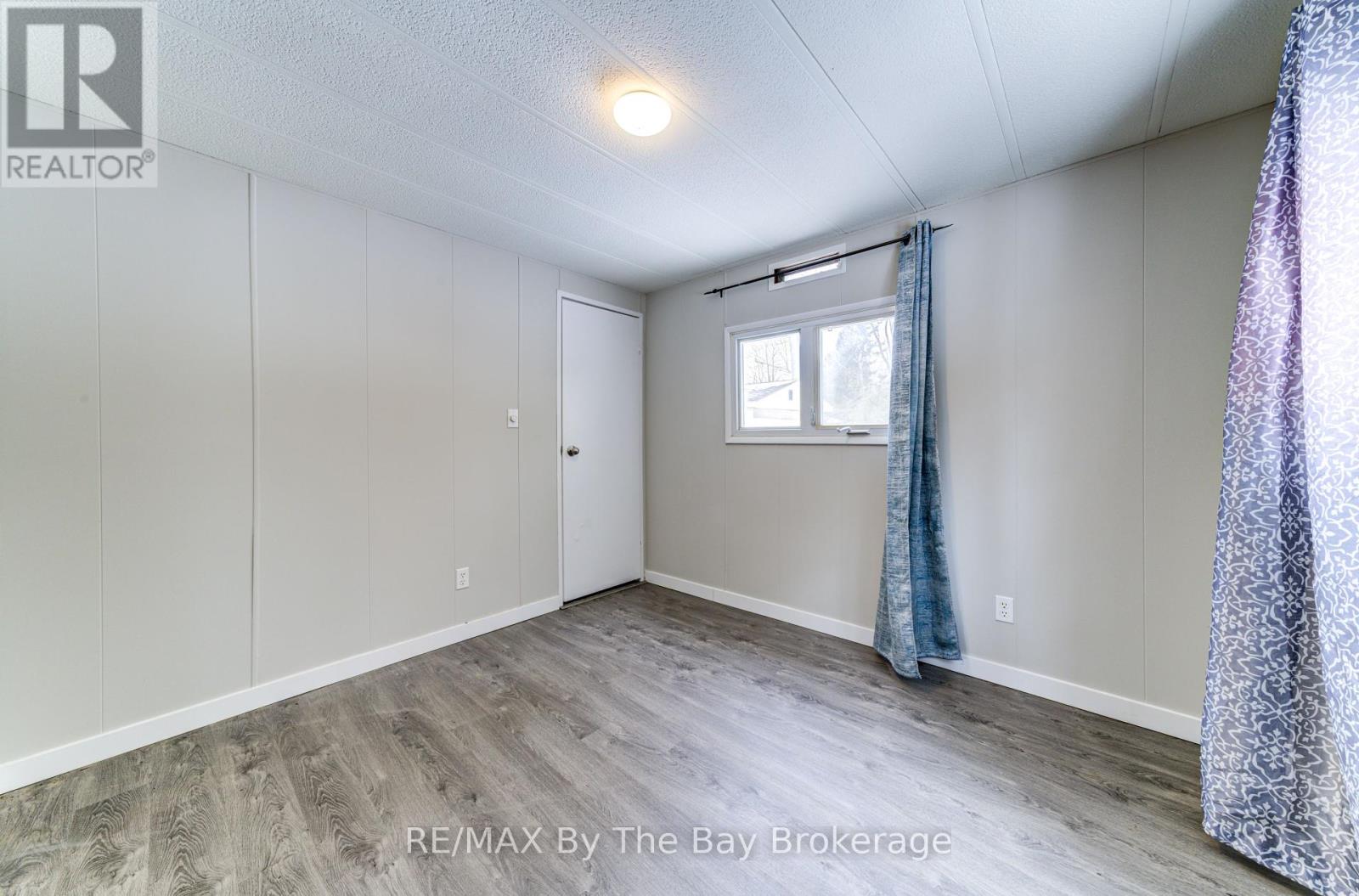 50 Georgian Glen Drive, Wasaga Beach, Ontario  L9Z 1K7 - Photo 15 - S12010959
