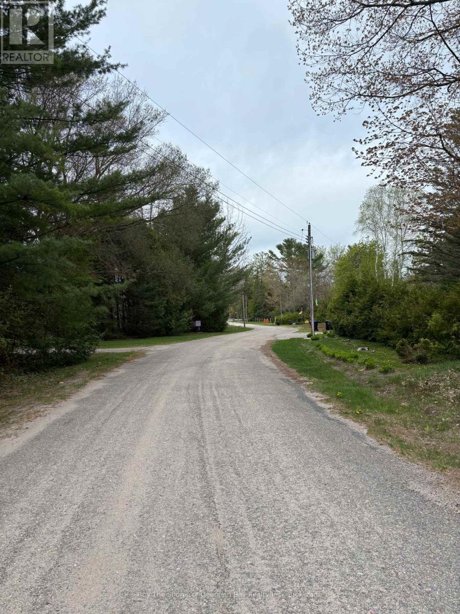 41 Lindale Avenue, Tiny, Ontario  L9M 0J2 - Photo 12 - S12153639