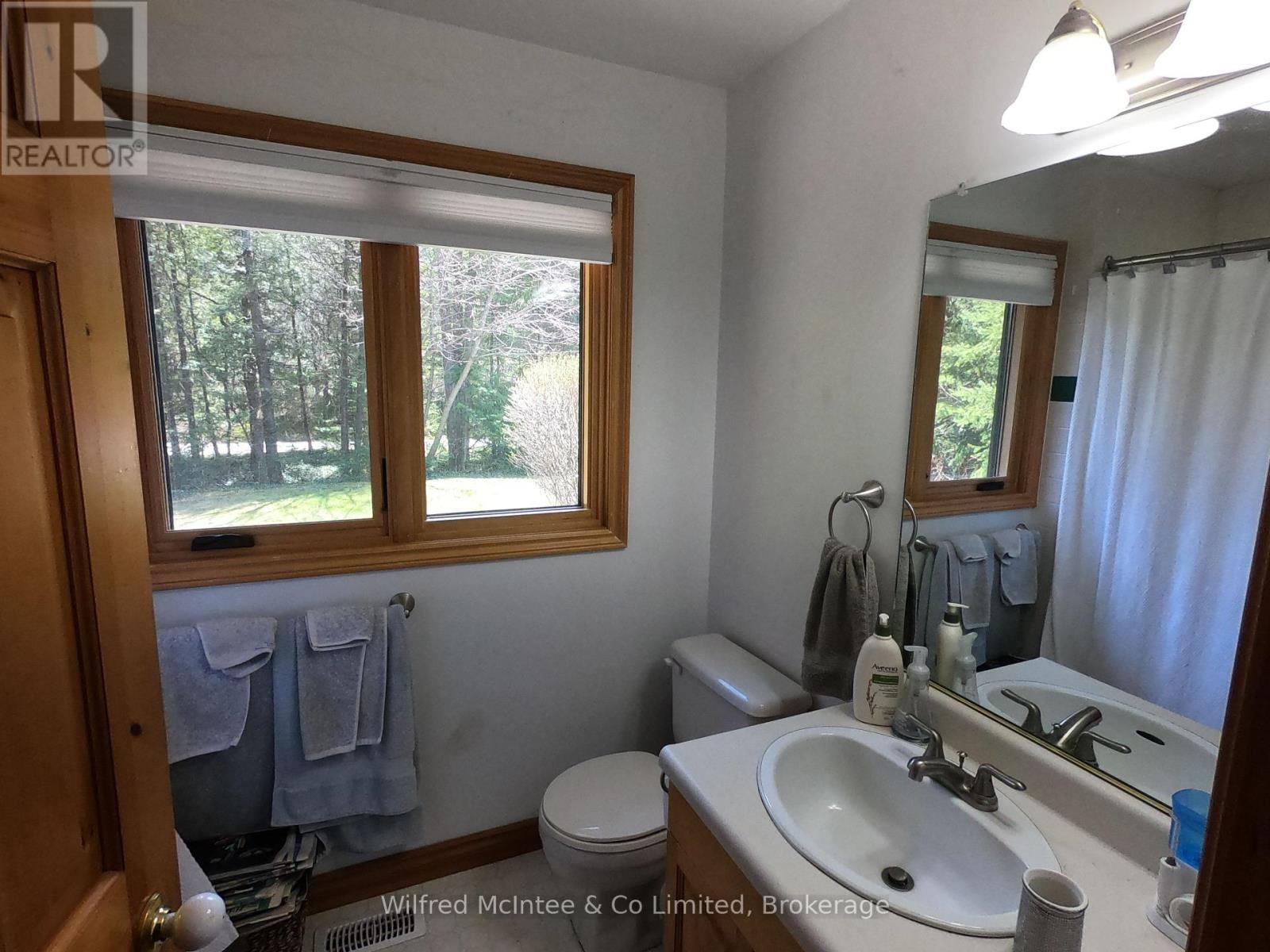 126 Buckingham Lane, Meaford, Ontario  N0H 1V0 - Photo 24 - X12134441