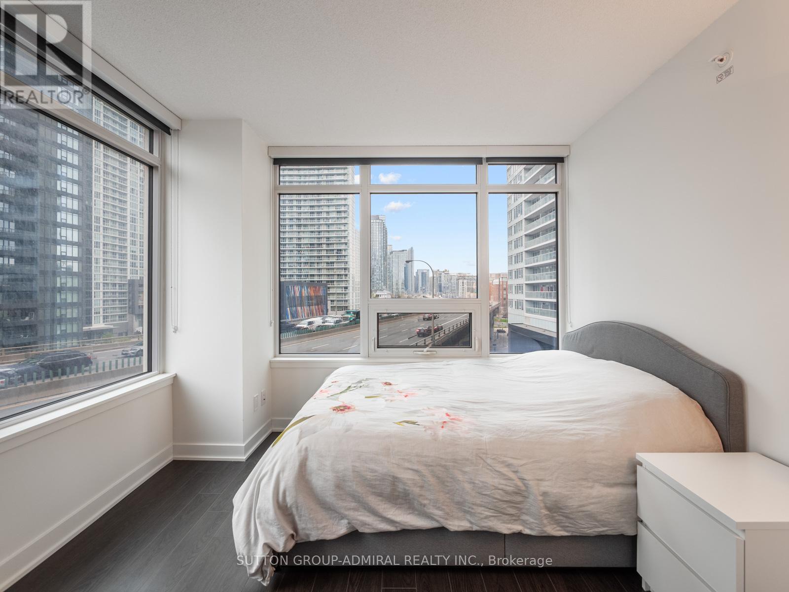 706 - 19 Bathurst Street, Toronto, Ontario  M5V 0N2 - Photo 14 - C12150152