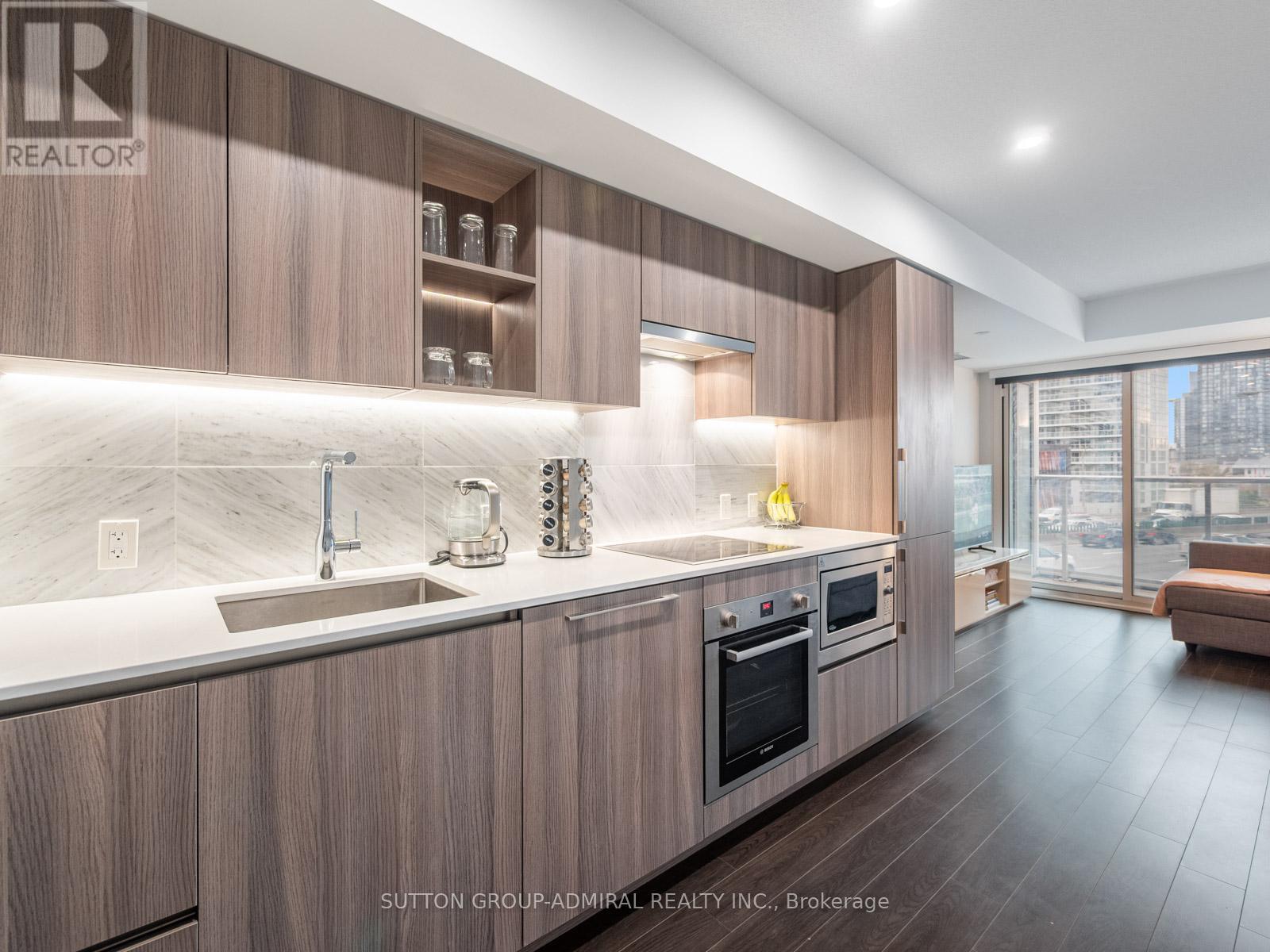 706 - 19 Bathurst Street, Toronto, Ontario  M5V 0N2 - Photo 3 - C12150152
