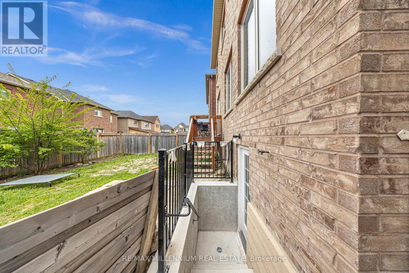 Bsmt - 177 Hyperion Court, Oshawa, Ontario  L1L 0K1 - Photo 2 - E12152593