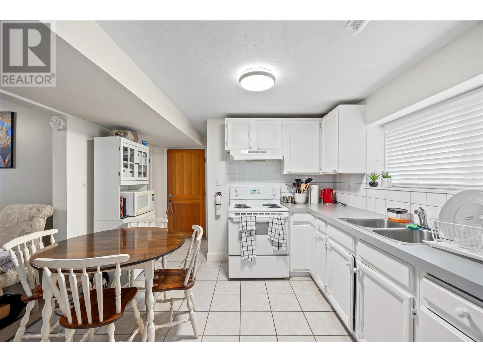 12 Caramillo Road, Kelowna, British Columbia  V1V 1B1 - Photo 28 - 10347550