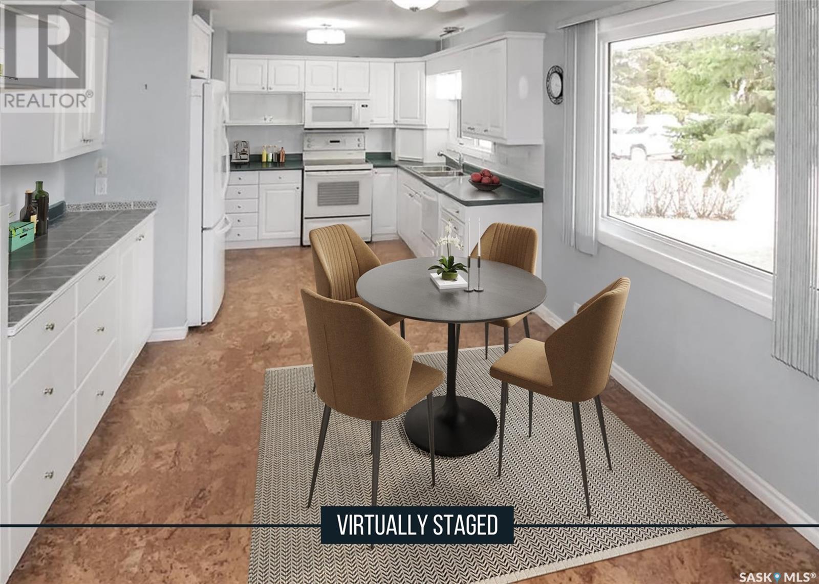 Property at 294 Burke CRESCENT image 3