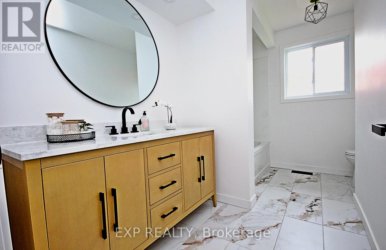 68 Columbia Avenue, South Stormont, Ontario  K0C 1P0 - Photo 11 - X12154140