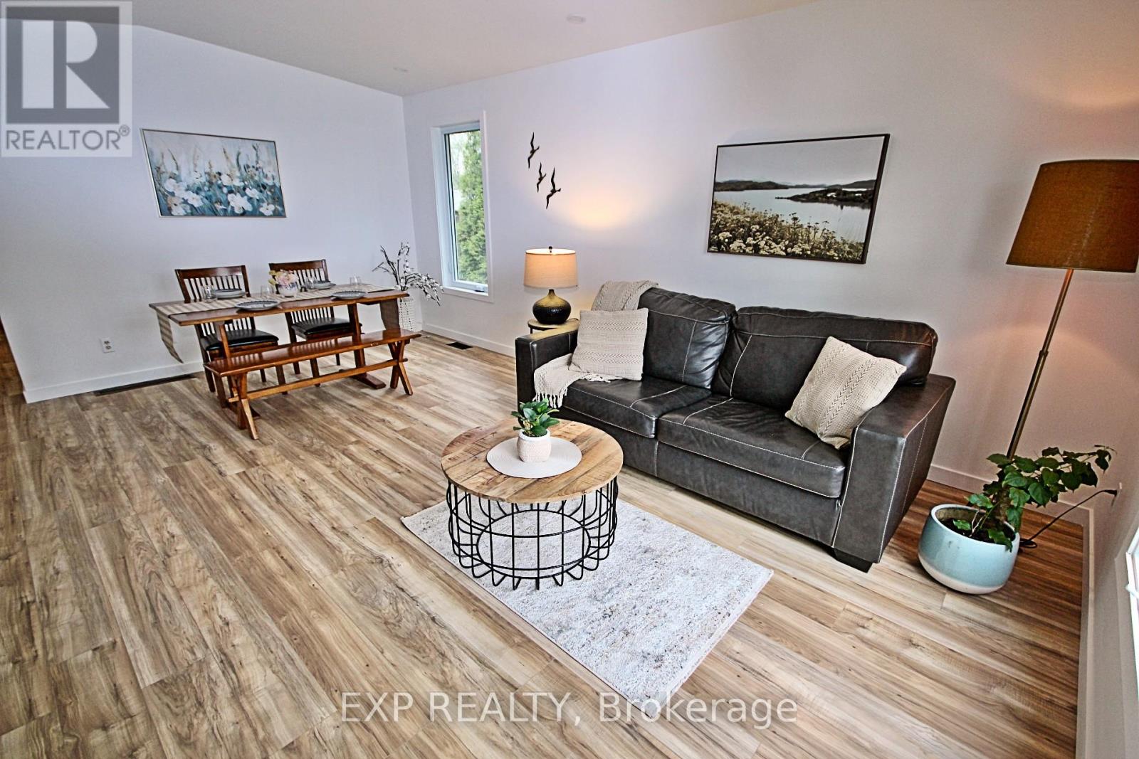68 Columbia Avenue, South Stormont, Ontario  K0C 1P0 - Photo 6 - X12154140