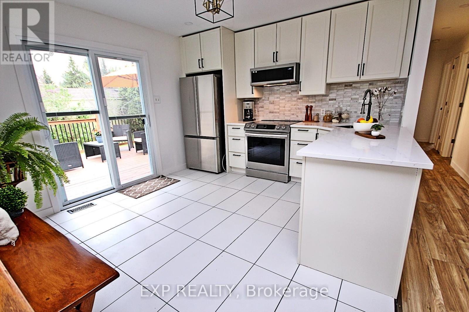 68 Columbia Avenue, South Stormont, Ontario  K0C 1P0 - Photo 8 - X12154140
