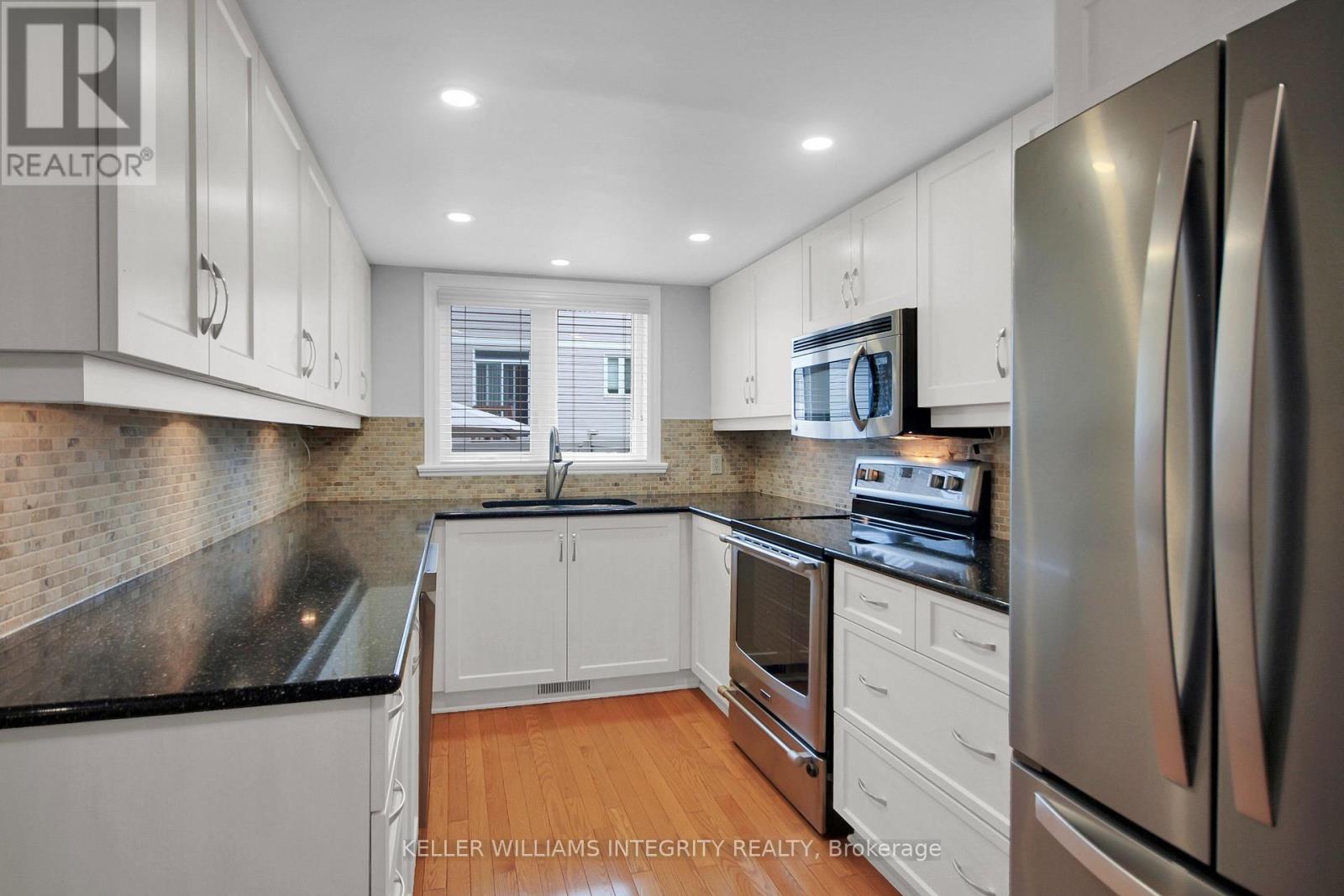145 Hunterswood Crescent, Ottawa, Ontario  K1G 5W1 - Photo 16 - X12154145