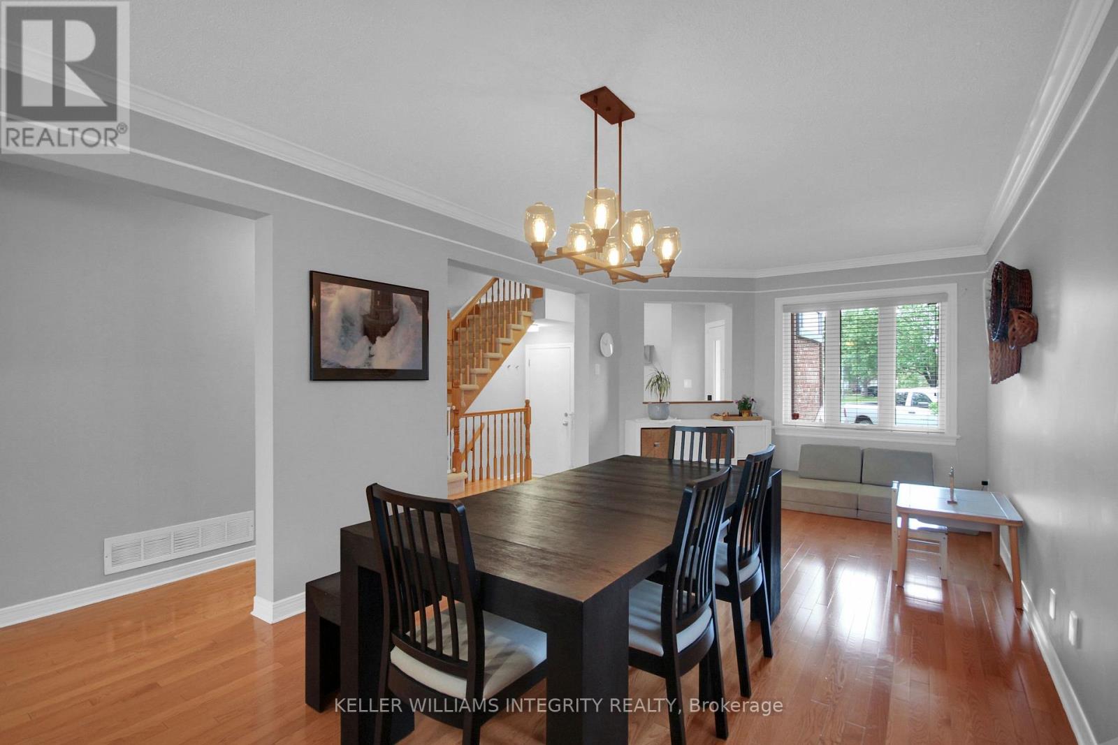 145 Hunterswood Crescent, Ottawa, Ontario  K1G 5W1 - Photo 9 - X12154145